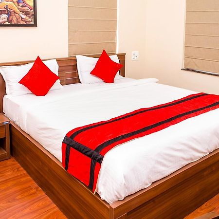 Hotel Oyo 7187 Earth Aromaa à Calcutta Extérieur photo