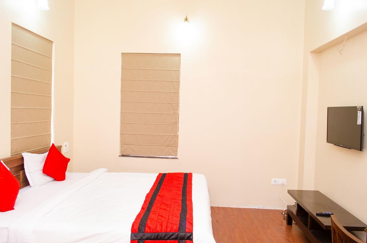 Hotel Oyo 7187 Earth Aromaa à Calcutta Extérieur photo